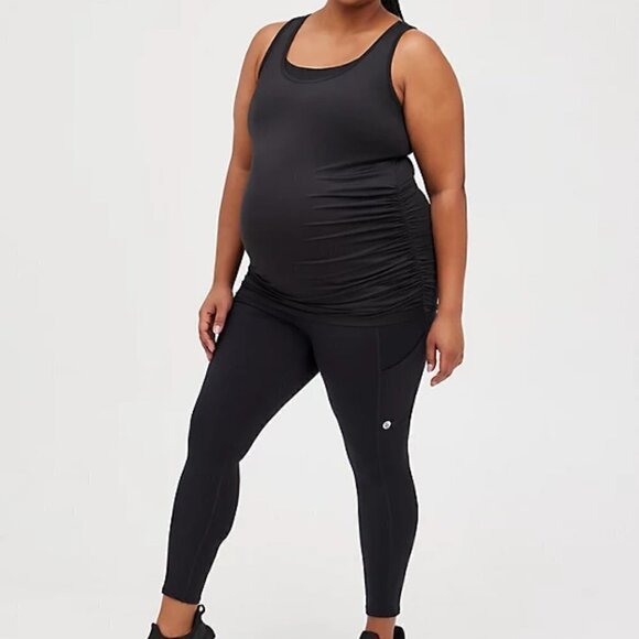 4X - Torrid | MATERNITY TANK - WICKING ACTIVE BLACK - Picture 2 of 5